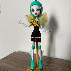 Monster High skullimate roller maze lagoona blue